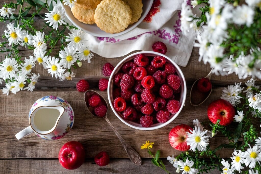 raspberries, fresh, bowl-2023404.jpg